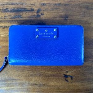 Zippered Kate Spade wallet